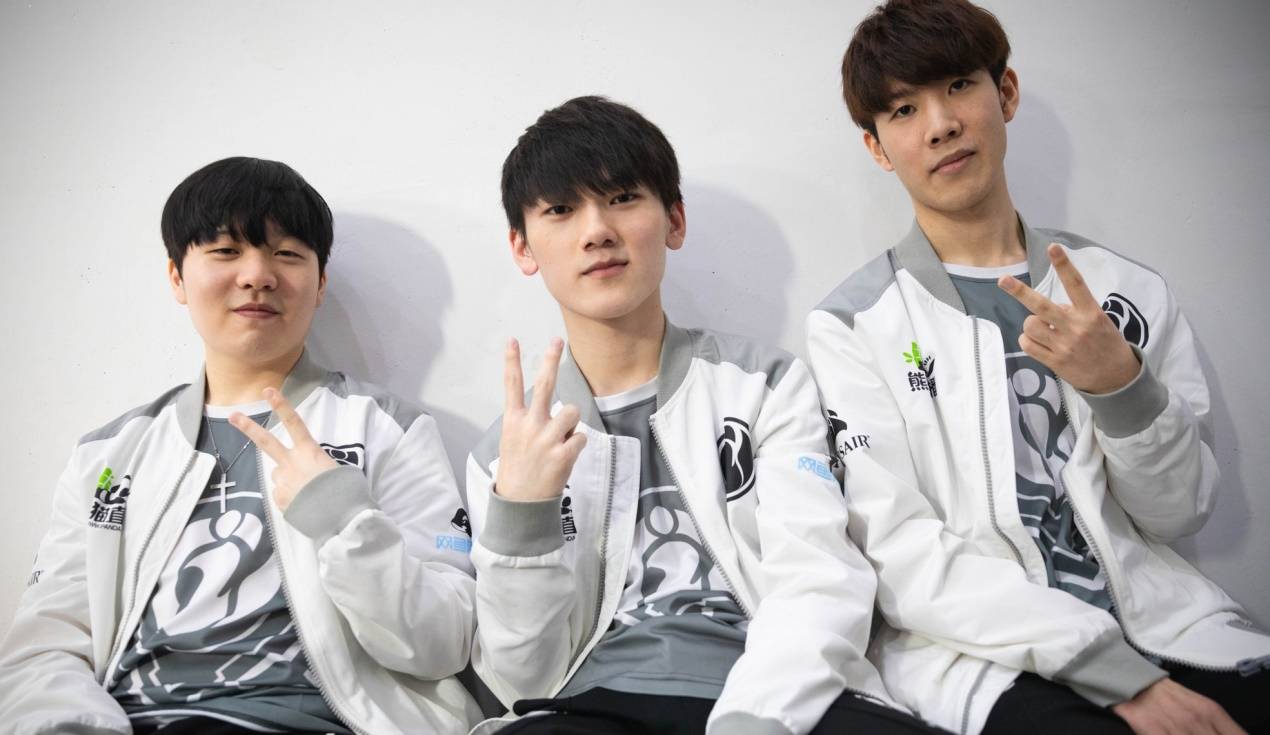 与队友间的 与队友间的