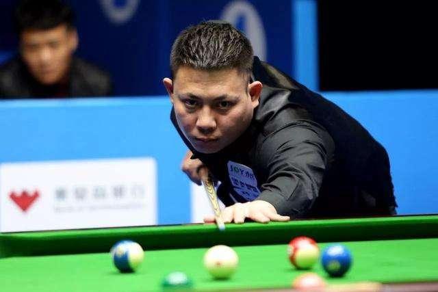 场球迷的热 场球迷的热