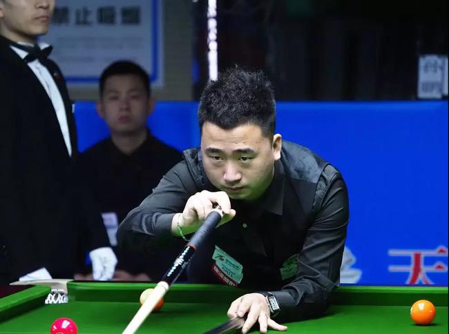 随即迈向与 随即迈向与